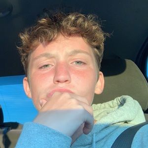 Meet your Posher, Dakota